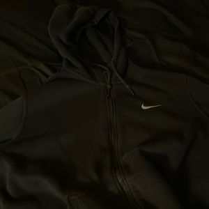 nike tech pretty much brand new